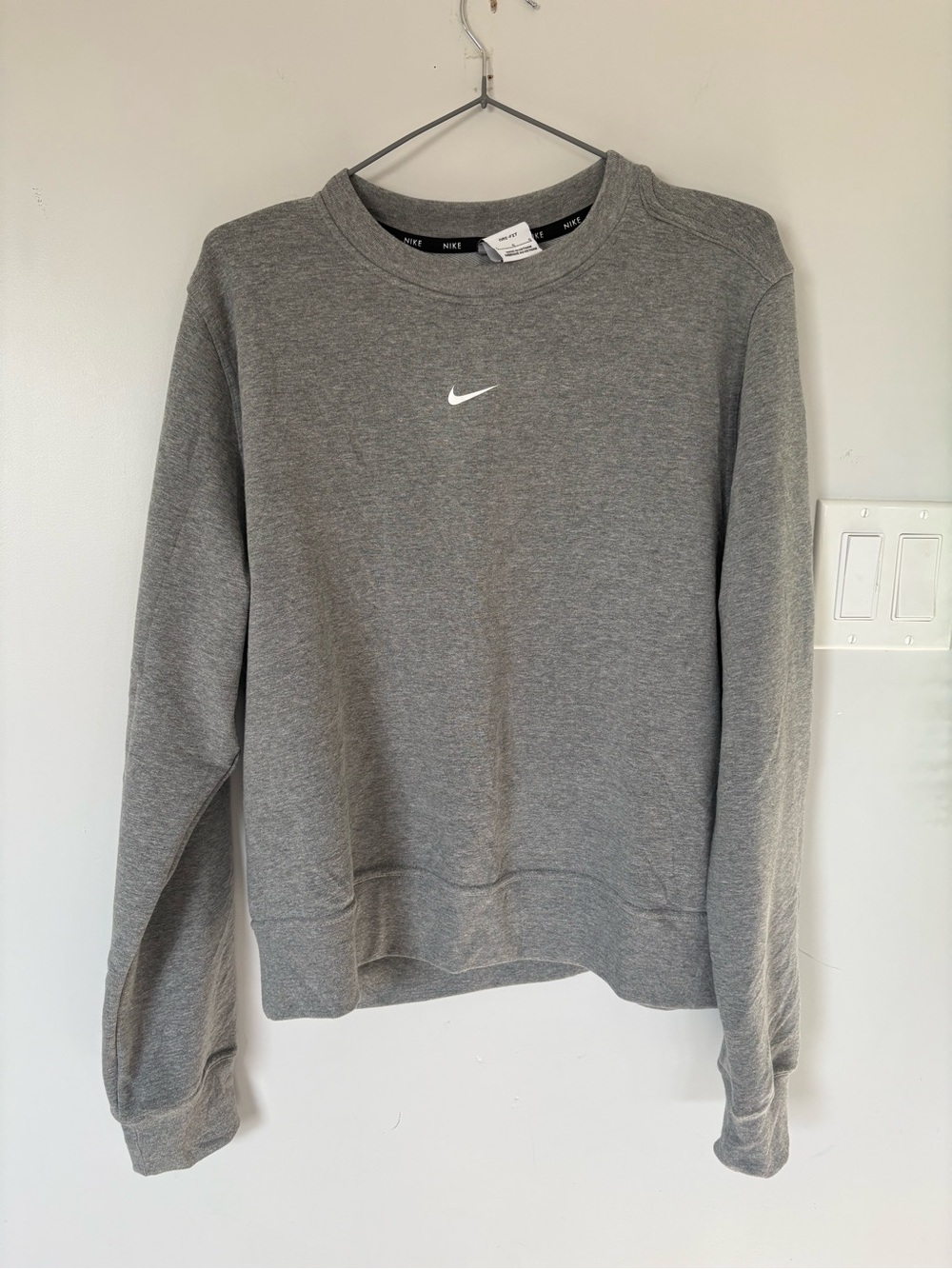 Nike Dri-FIT One Women’s Crew-Neck French Terry Sweatshirt Heather Grey L